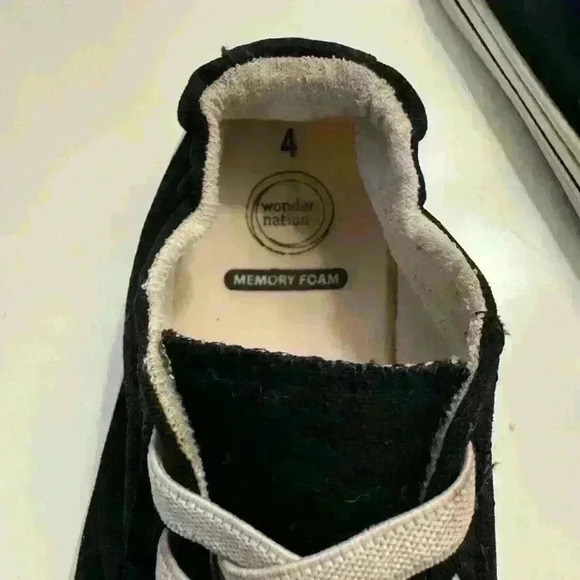 EUC Wonder Nation memory foam kids slip on sneakers size 4 - Picture 4 of 4